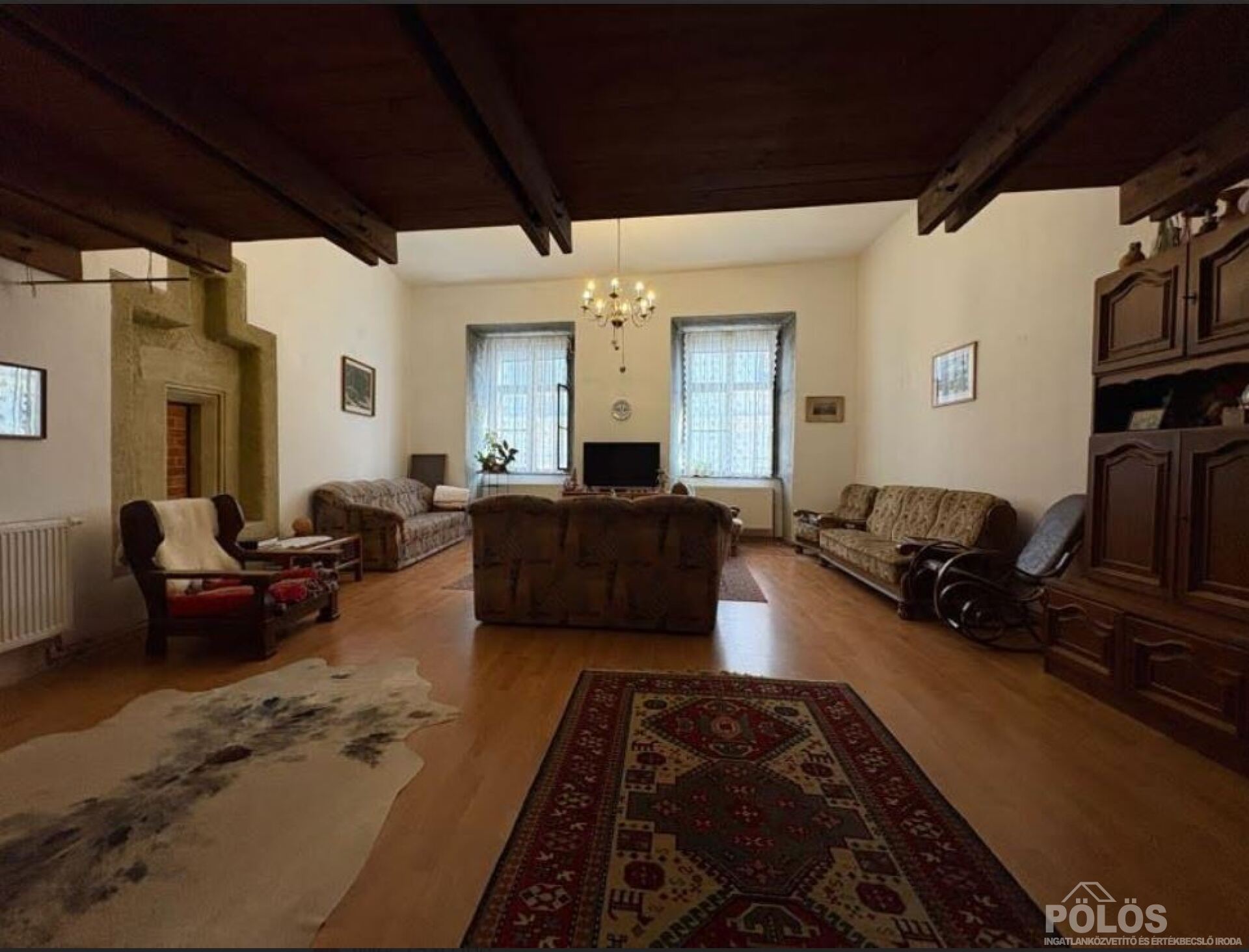 Sopronban Belvárosban egyedi hangulatú lakás eladó