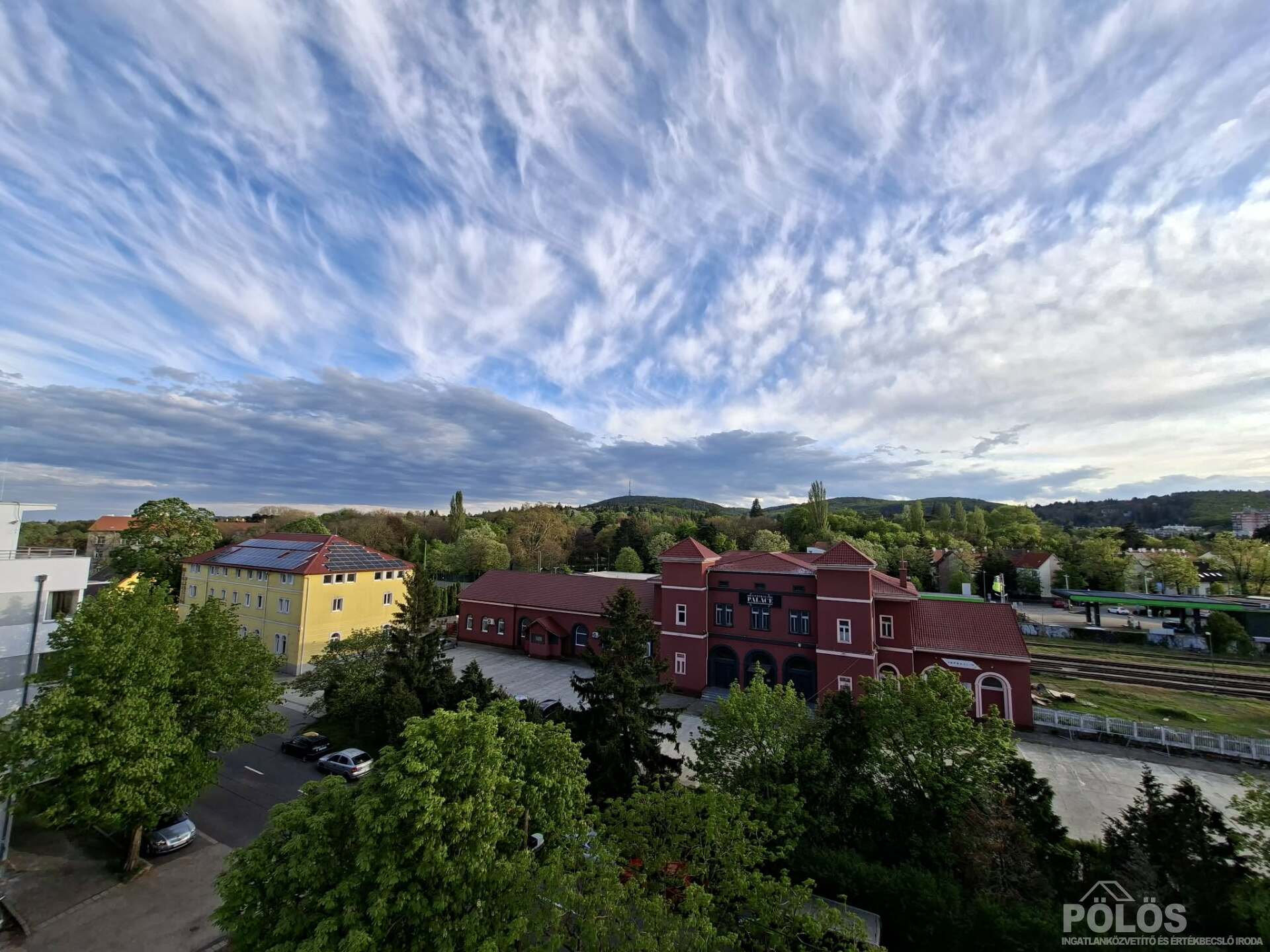 Sopronban Erzsébet kert közelében 3 szobás erkélyes lakás eladó