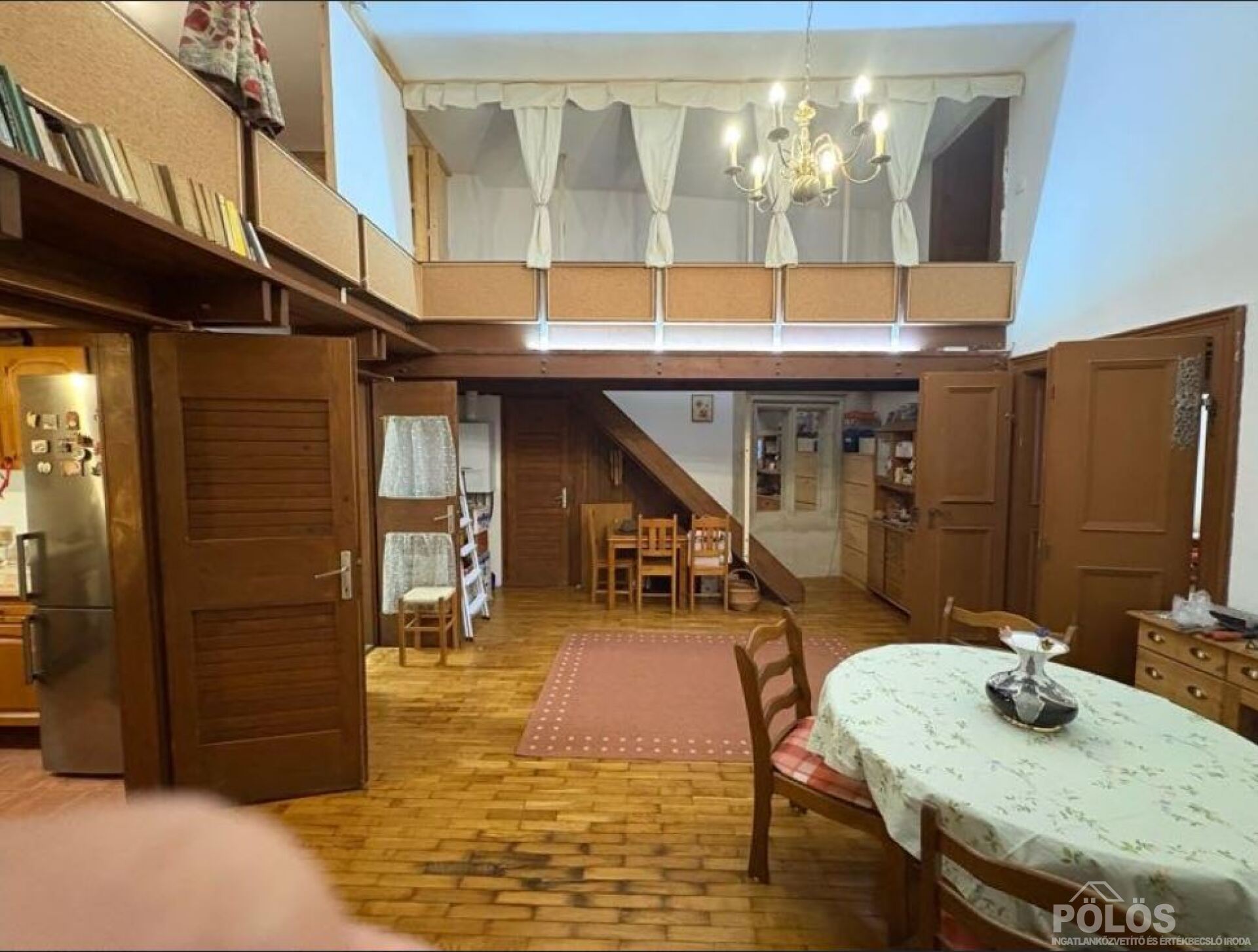 Sopronban Belvárosban egyedi hangulatú lakás eladó