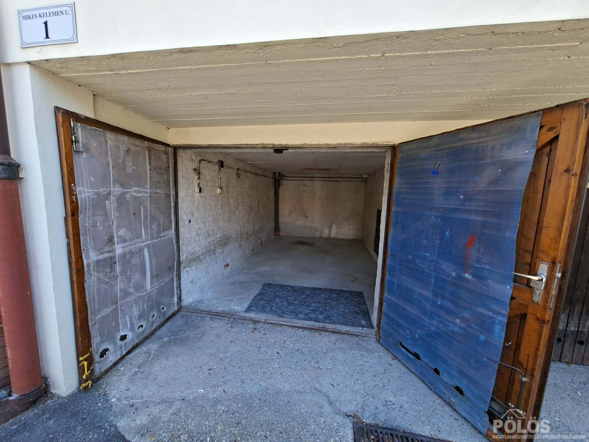 Belvároshoz közel utcáfronti garázs kiadó