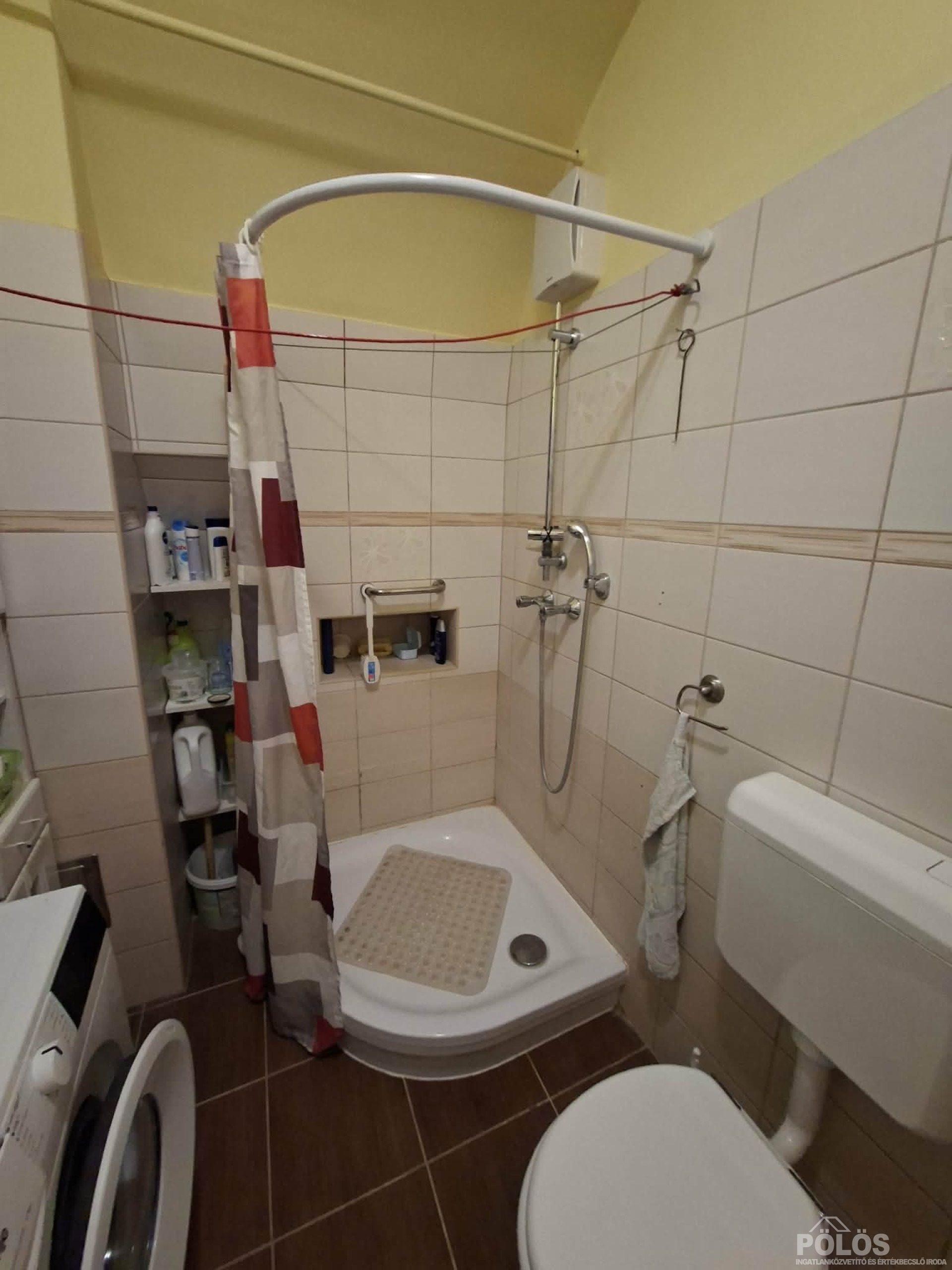 Sopronban Belváros szélén hangulatos felújított lakás eladó