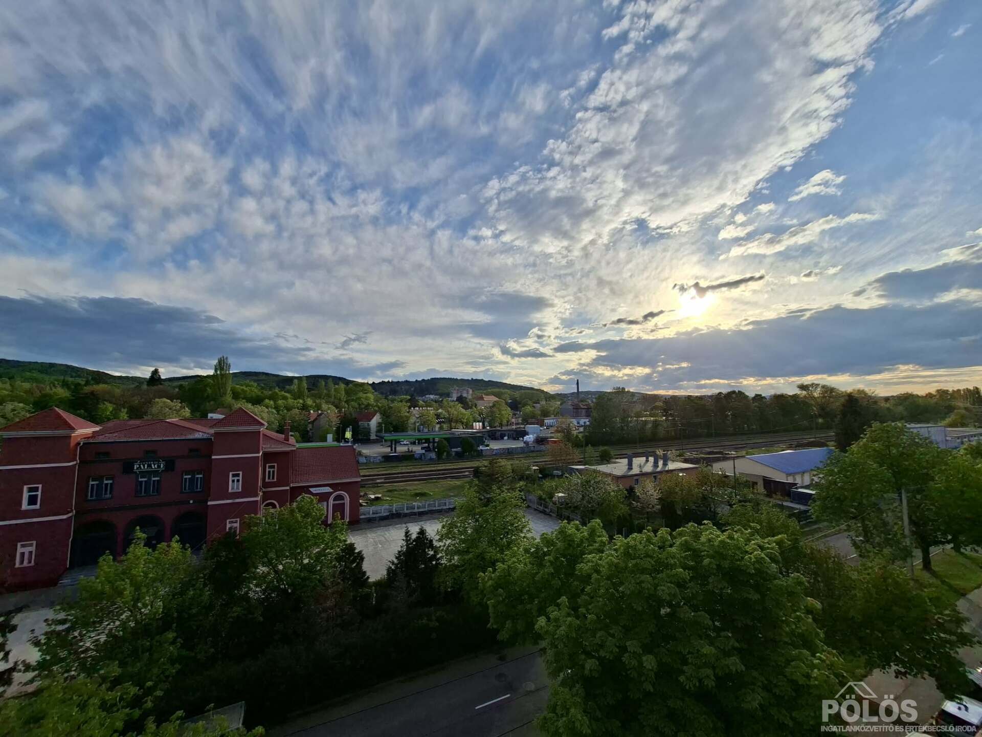 Sopronban Erzsébet kert közelében 3 szobás erkélyes lakás eladó
