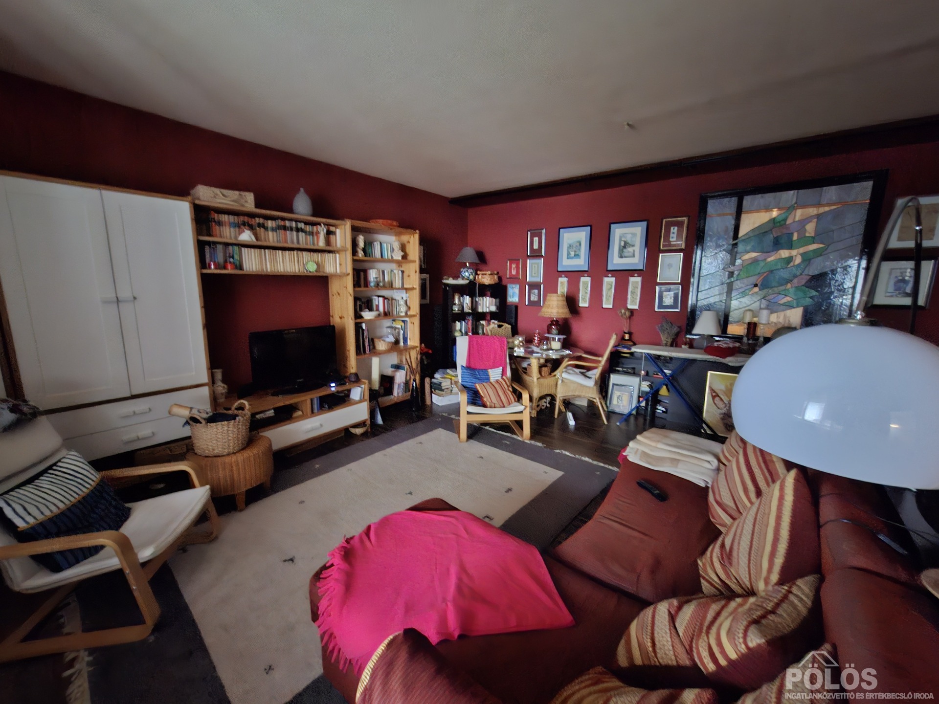 Sopronban csendes családi házas övezetben hangulatos lakás eladó