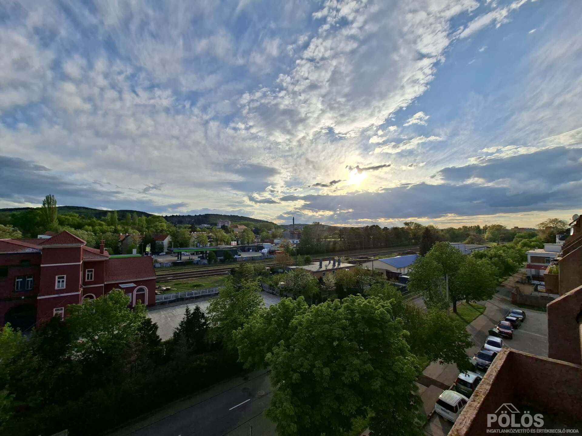 Sopronban Erzsébet kert közelében 3 szobás erkélyes lakás eladó