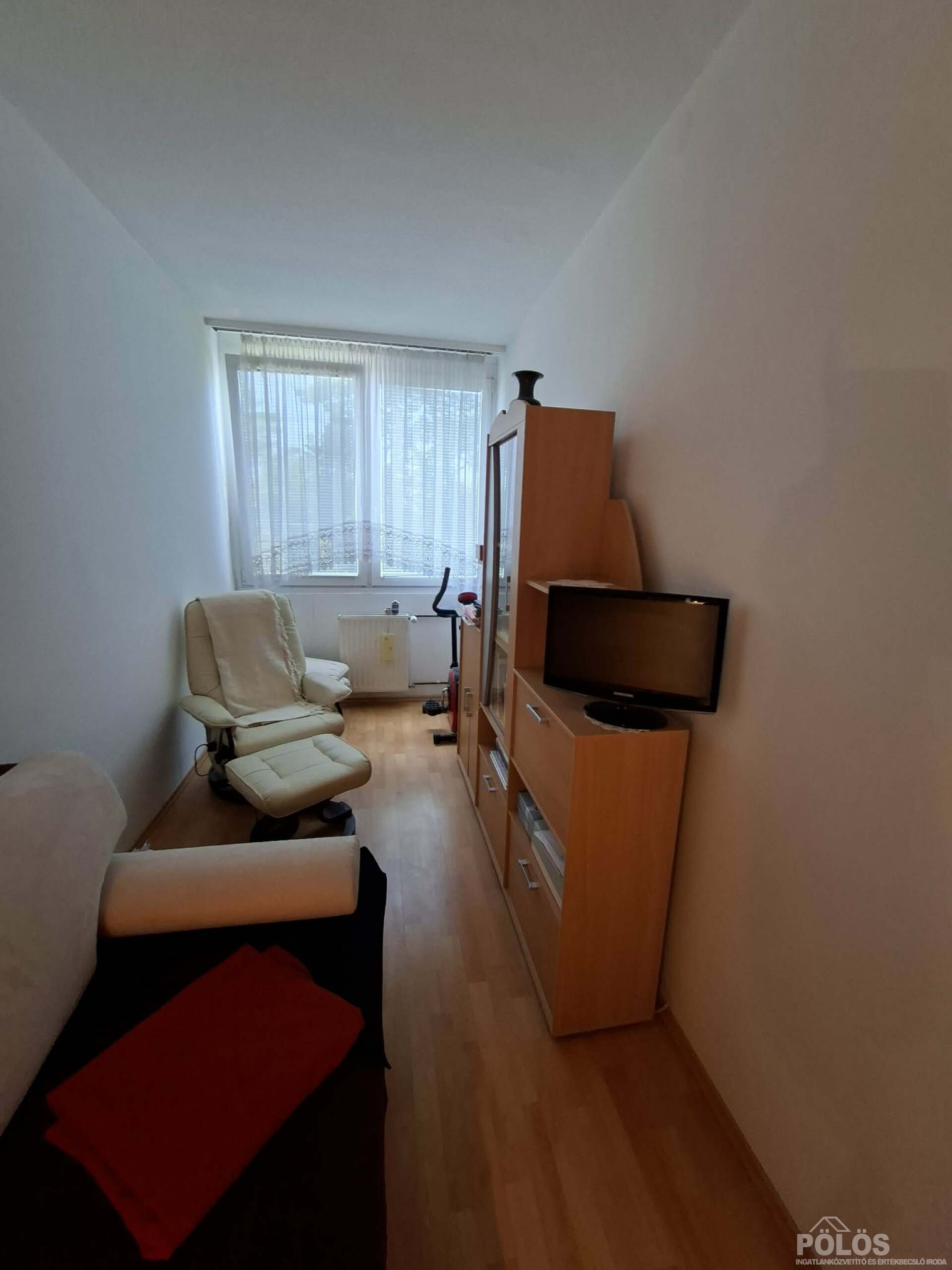 Jereván lakótelepen Fertődi építésű   I.emelet 66 m2-es erkélyes lakás eladó