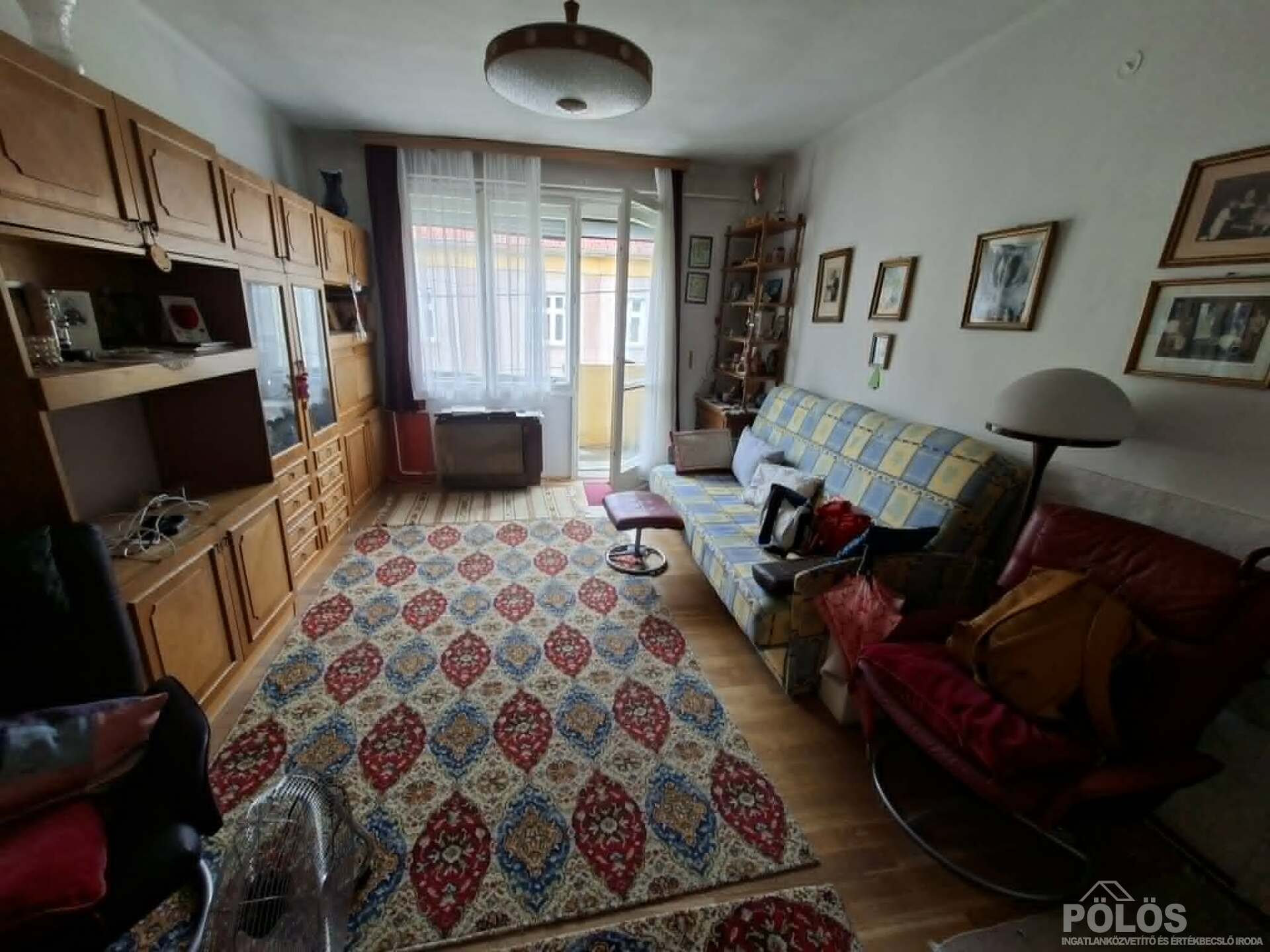 Alsólövérekben 1,5 szobás erkélyes lakás,garázs,tároló,kertrésszel eladó