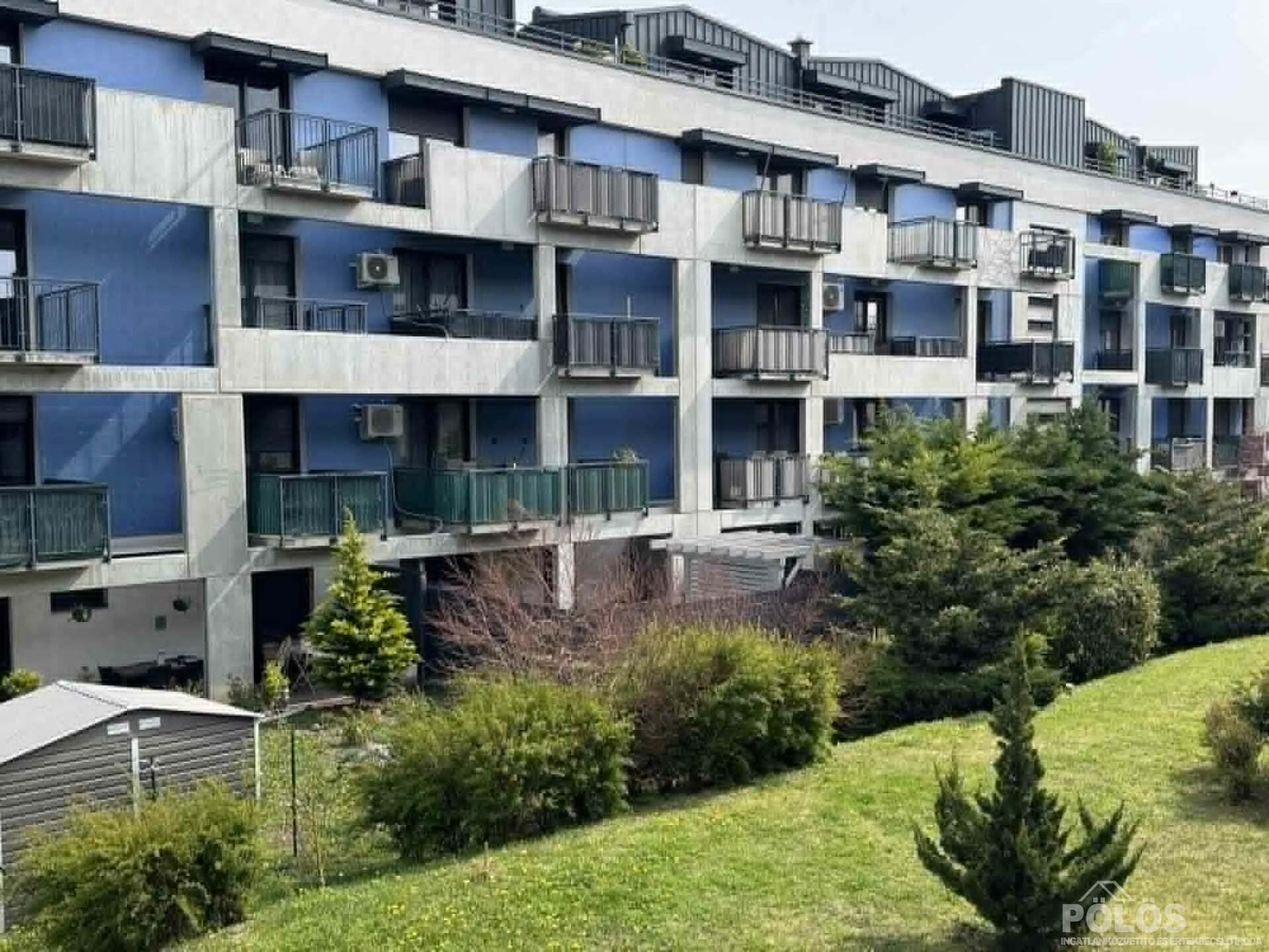Pihenőkereszten igényes garzonlakás eladó