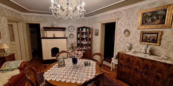 Fertőszéplakon csendes helyen ,igényes önálló családi ház eladó